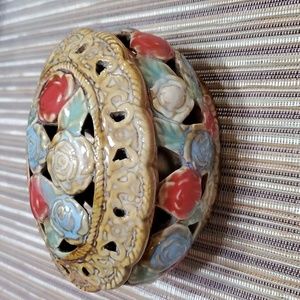 Trinket box with lid